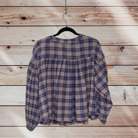 We the Free top size small - Picture 2 of 3